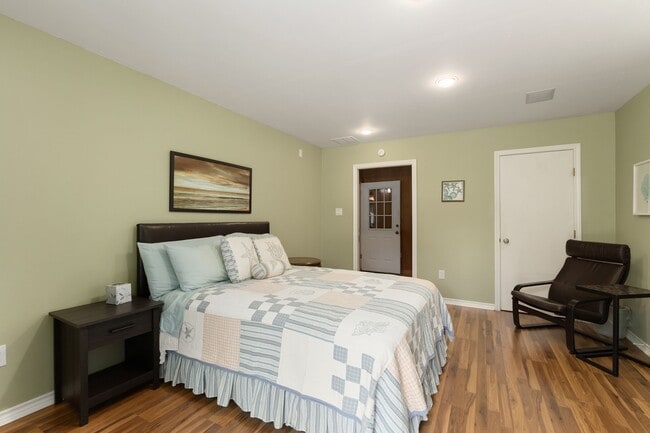 Building Photo - 1072 Papenberg Rd