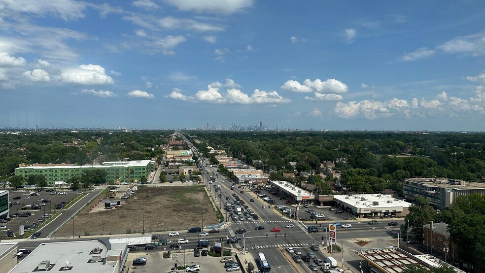 Building Photo - 7234 W North Ave