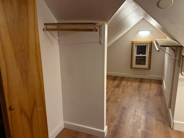 Bedroom 3 Walk-in Closet - 274 Prospect St