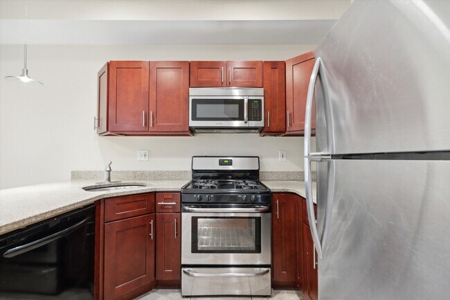 Building Photo - 1424 Willington St