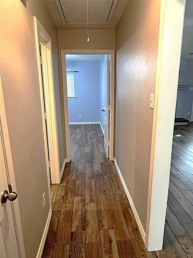 Building Photo - 3027 Sandpiper St