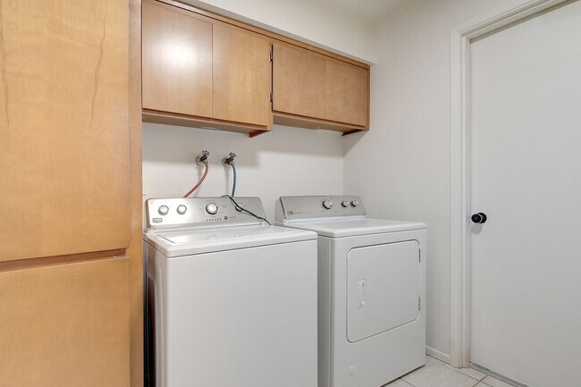 Building Photo - Spacious 4BR Tempe Home with Private Pool Near ASU