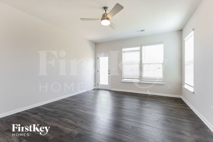 Building Photo - 616 Goldburn Wy