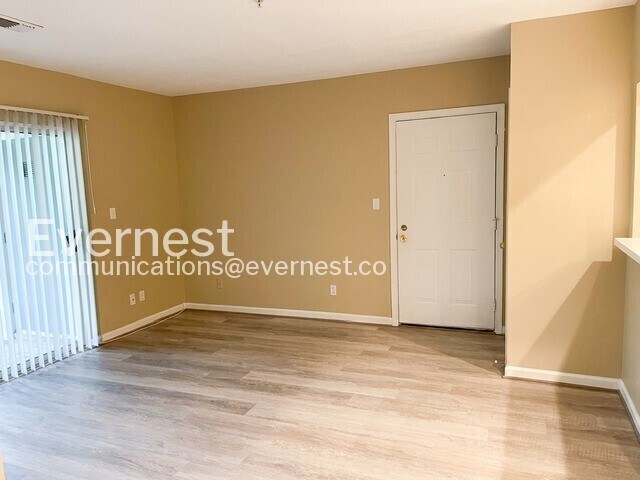 Building Photo - 20283 Beechwood Terrace