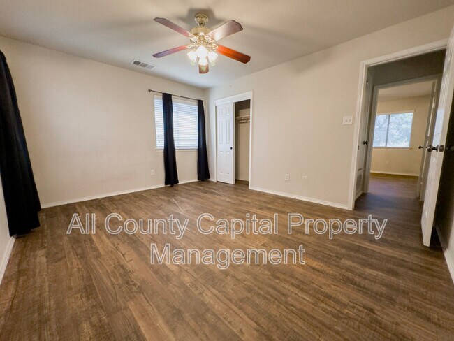 Building Photo - 320 Peanut Dr