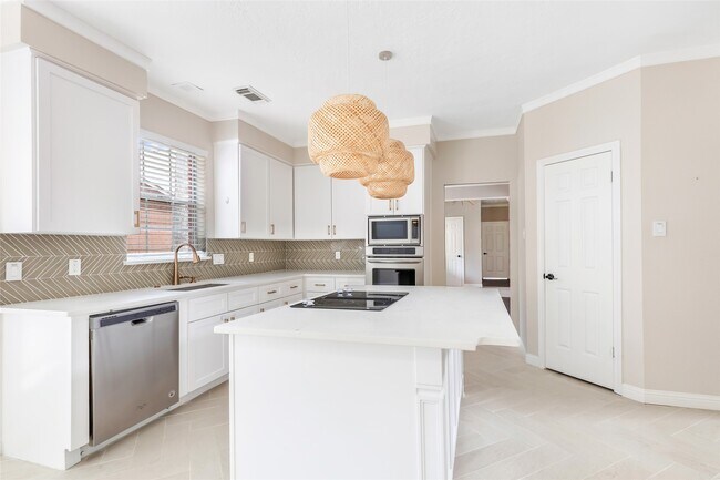 Building Photo - 3319 Hickory Brook Ln