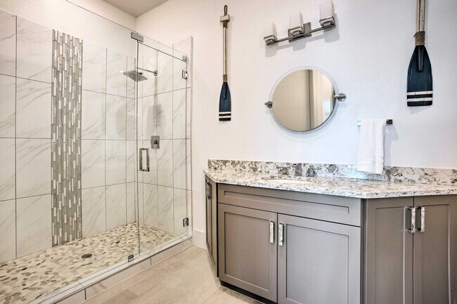 Building Photo - 15310 TX-105