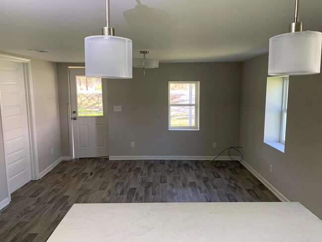 Building Photo - 2338 Pope Ave.