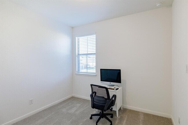 Building Photo - 317 Langhorne Bnd