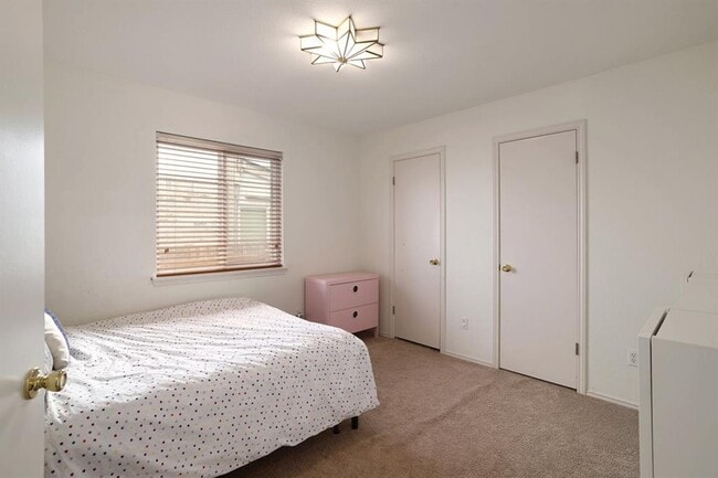 Building Photo - 10715 Galsworthy Ln