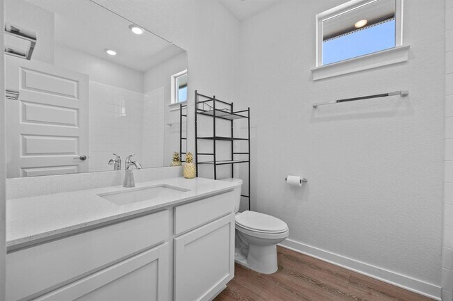 Building Photo - 129 Cupreata Ln