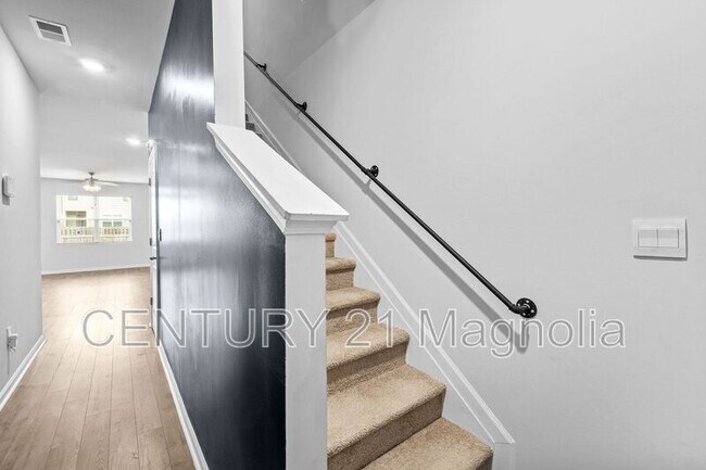 Building Photo - 4343 Newland St