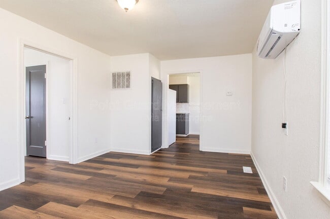 Building Photo - 1301 E Mount Vernon St