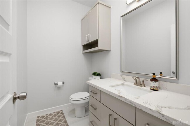 Building Photo - 24 Zenker Ave