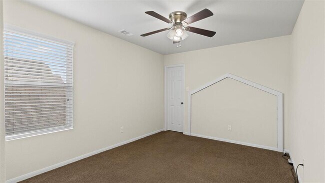 Building Photo - 18414 W Hardy Rd