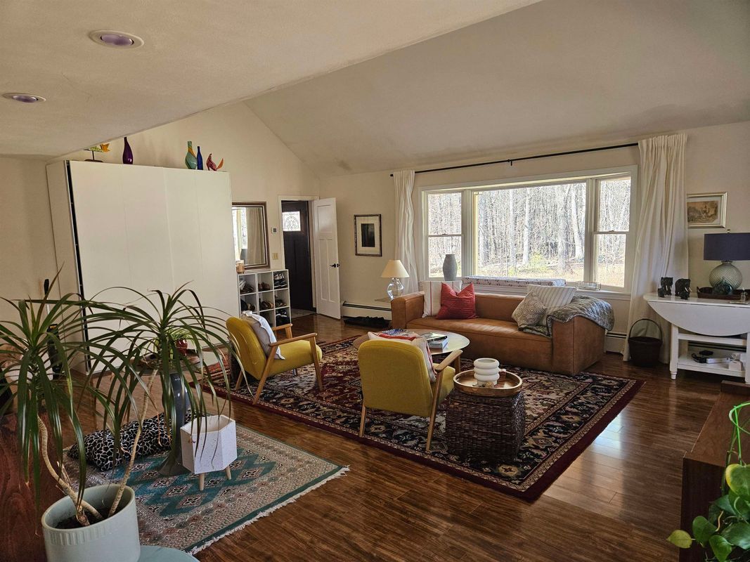 Building Photo - 13 Mitchell