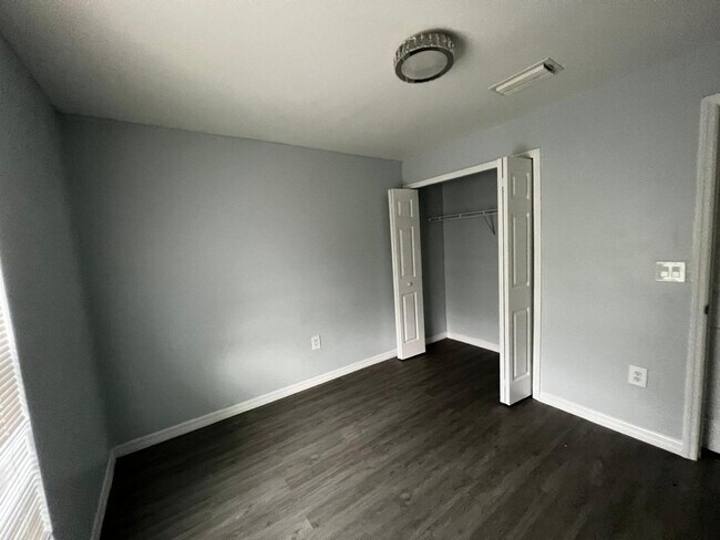 Building Photo - 4877 30th St SW