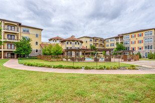 Building Photo - Aventine at Kessler Park