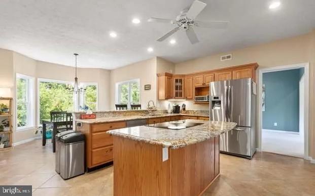 Building Photo - 22388 Deerpath Ct