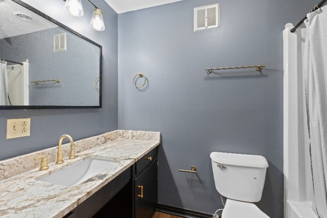 Building Photo - 216 Allison St