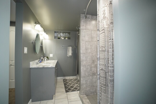 Building Photo - 6092 Cleveland St