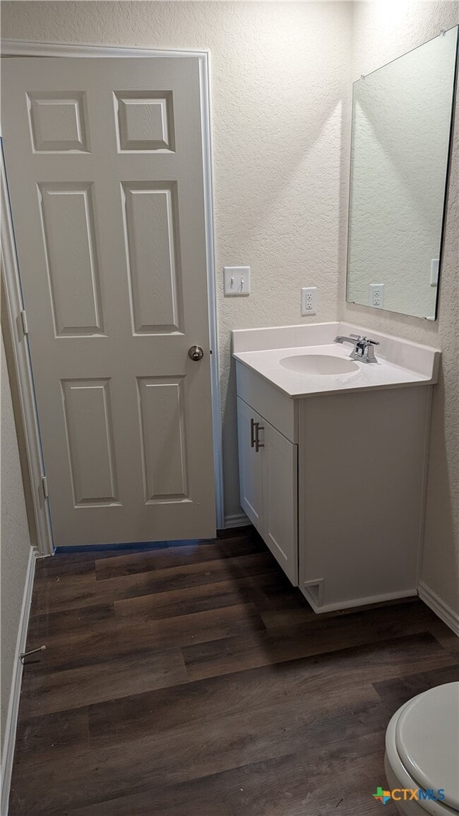 Building Photo - 521 Autumn Blaze