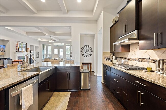 Building Photo - 8500 Echo Shore Cove