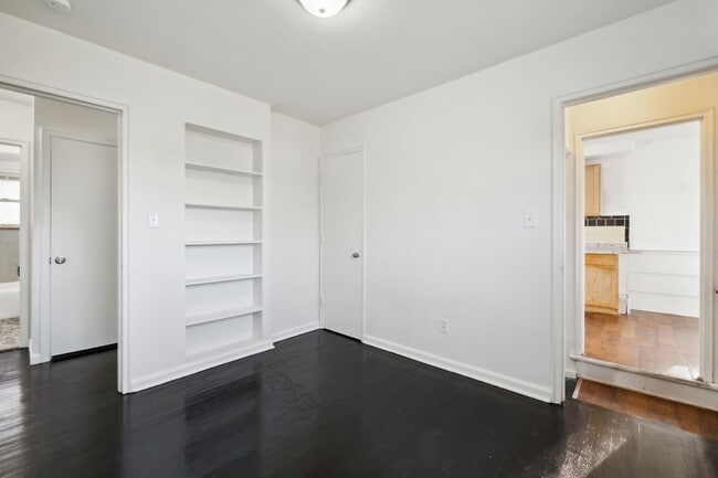 Building Photo - 3 Bedroom 1 Bath $1200