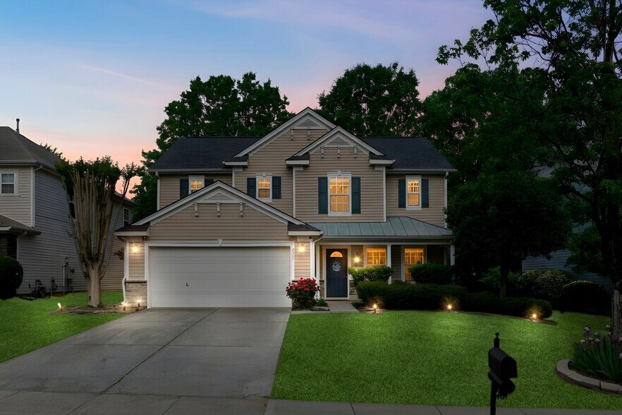 Building Photo - 2307 Harwood Hills Ln