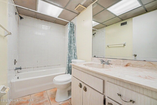 Building Photo - 2106 Tarrytown Ln NE