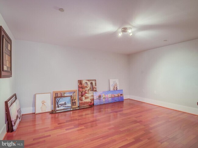 Building Photo - 1600 Clarendon Blvd