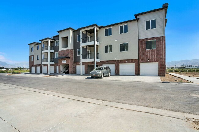 Building Photo - 3325 W 1830 N
