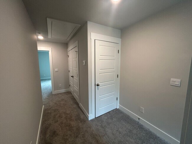 Building Photo - 5784 Harebell Rd