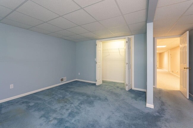 Building Photo - 23 Gleneagle Dr
