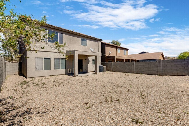 Building Photo - Large two story home in San Tan Heights!