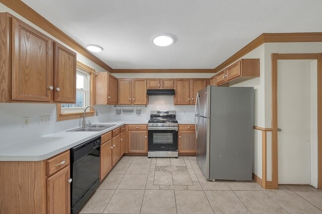 Building Photo - 10130 Woodico Dr