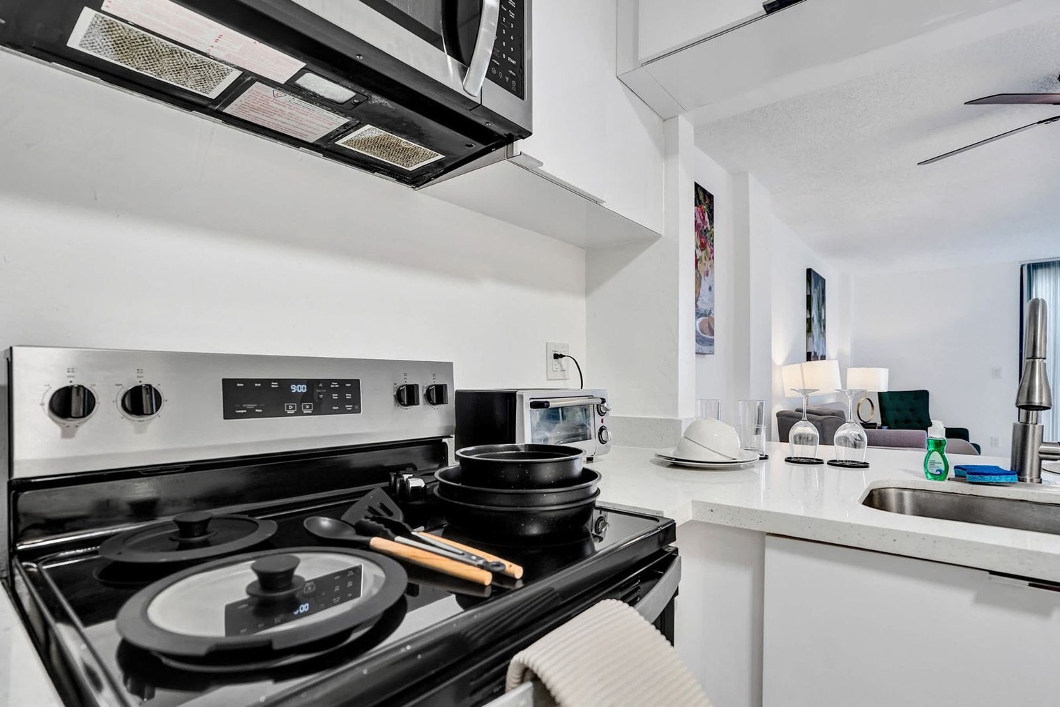 Building Photo - 777 NW 155th Ln