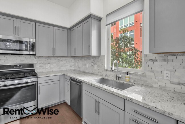 Building Photo - 390 Riesling Ave