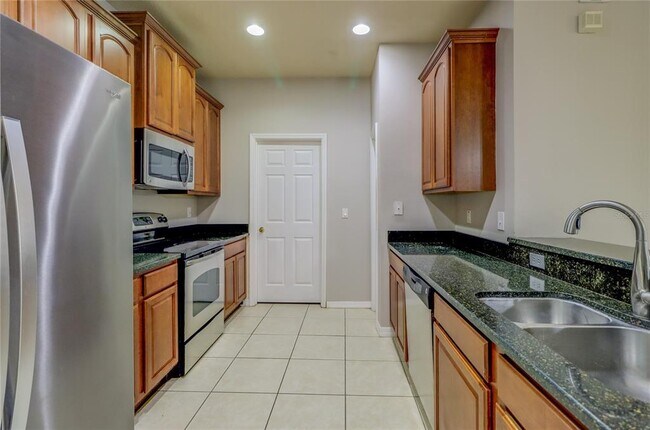 Building Photo - 20109 Indian Rosewood Dr