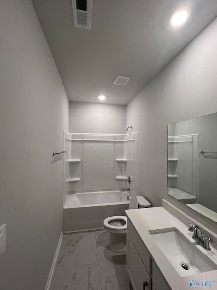 Building Photo - 159 Little Britain St