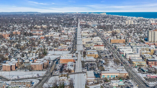 Building Photo - 31 Embury Ave