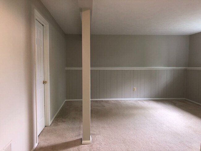 Building Photo - 3852 Beech Down Dr