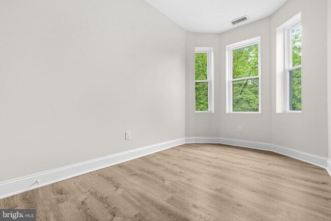 Building Photo - 3928 14th St NW