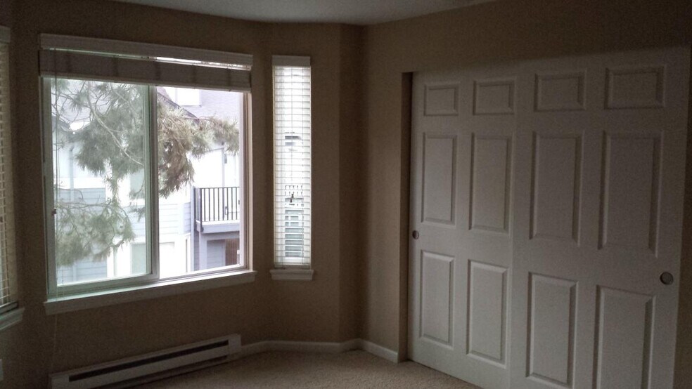 master bedroom - 11112 NE 124th Ln