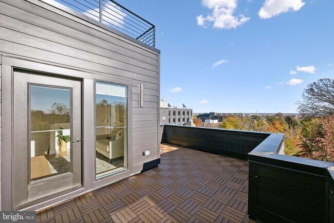 Building Photo - 2134 Wisconsin Ave NW