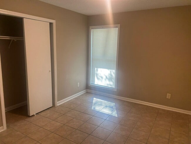 Building Photo - 5106 Blacksmith Dr