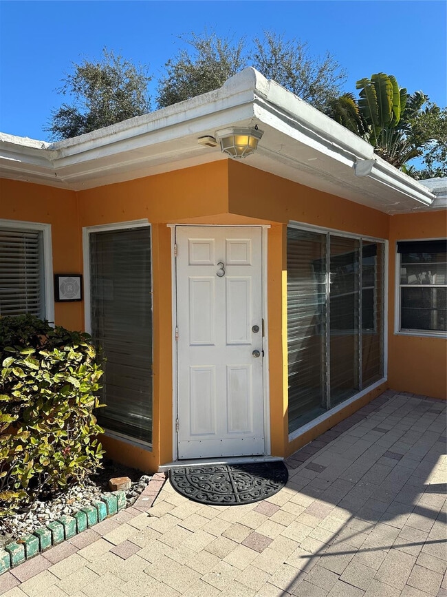 Building Photo - 1101 NE 17th Way