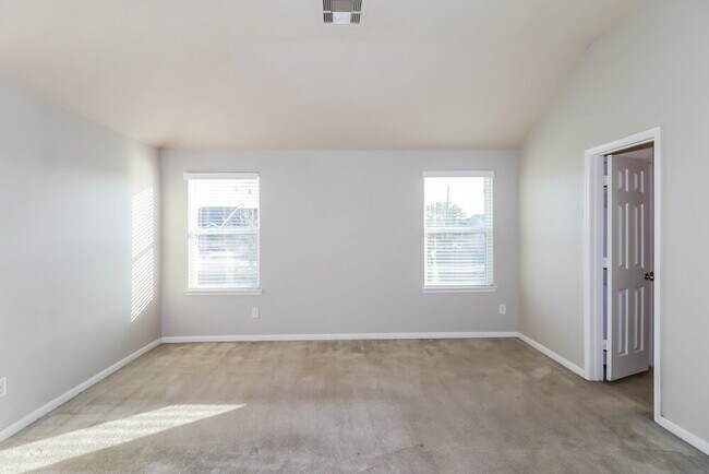 Building Photo - 3319 Allington Ct