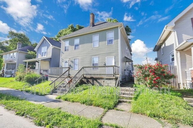Building Photo - 347 1/2 E Welch Ave