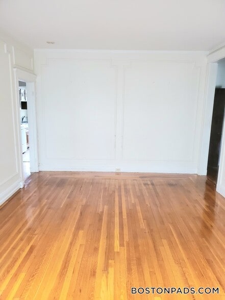 Building Photo - 96 Maple St